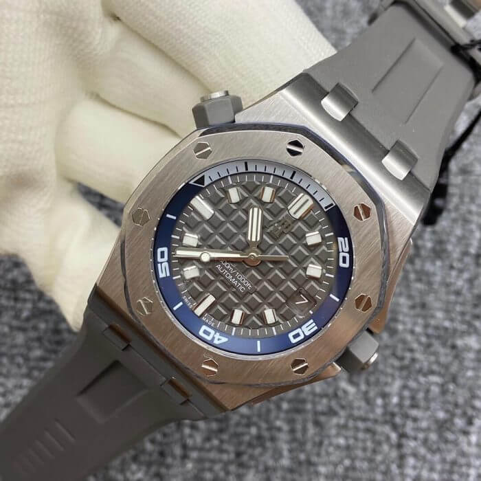 AP Royal Oak Offshore Diver 42MM Gary Dial Men's Watch 15720 - Image 3