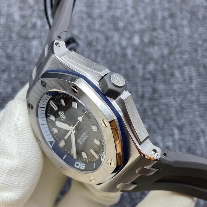 AP Royal Oak Offshore Diver 42MM Gary Dial Men's Watch 15720 - Image 6