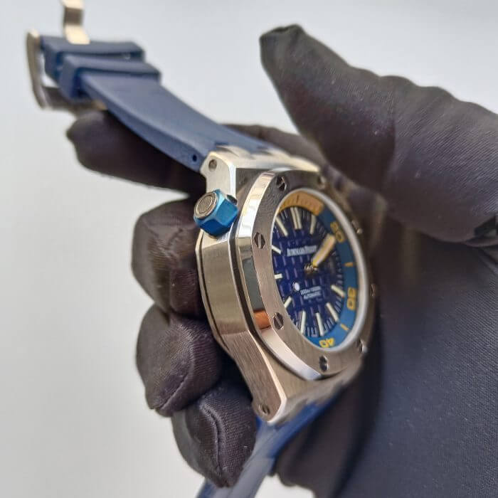 AUDEMARS PIGUET DIVER BLUE DIAL | ROYAL OAK OFFSHORE 42 MM WATCH - Image 2