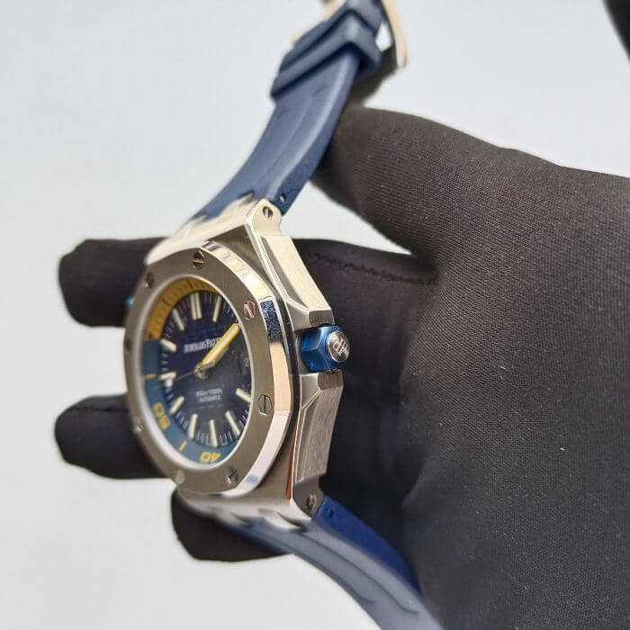 AUDEMARS PIGUET DIVER BLUE DIAL | ROYAL OAK OFFSHORE 42 MM WATCH - Image 3