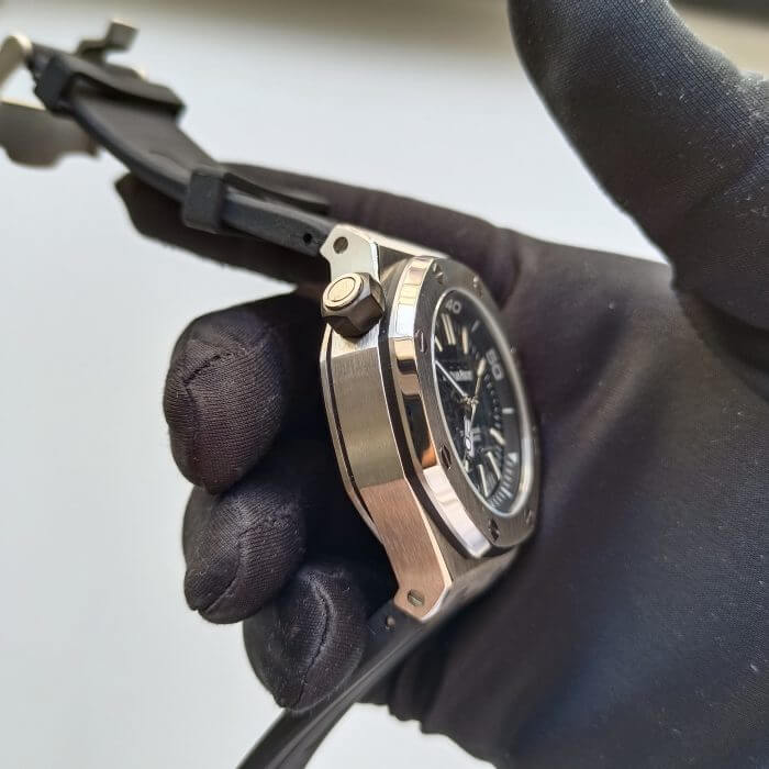 Audemars Piguet Royal Oak Offshore Black Dial 42MM Men's Watch DIVER 15703 - Image 8