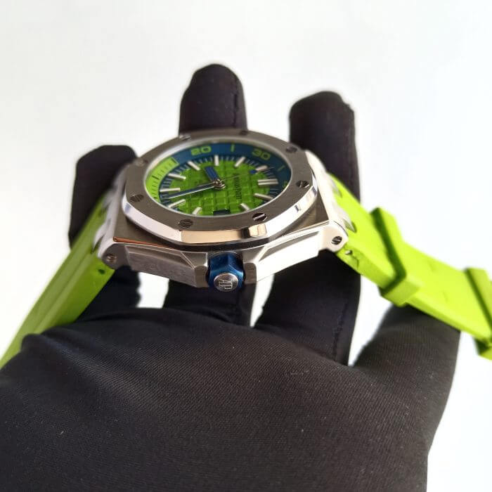 AP Royal Oak Offshore Green Dial 42mm Diver Chronograph Watch 15710ST.OO.A038CA.01 - Image 2