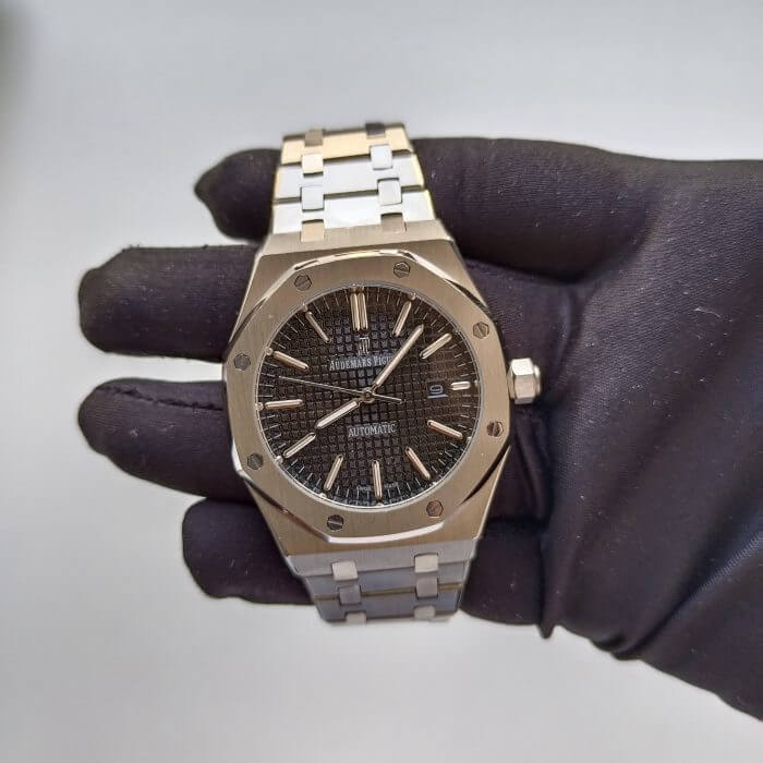Audemars Piguet Royal Oak Selfwinding Black Dial Men’s Watch - Image 2