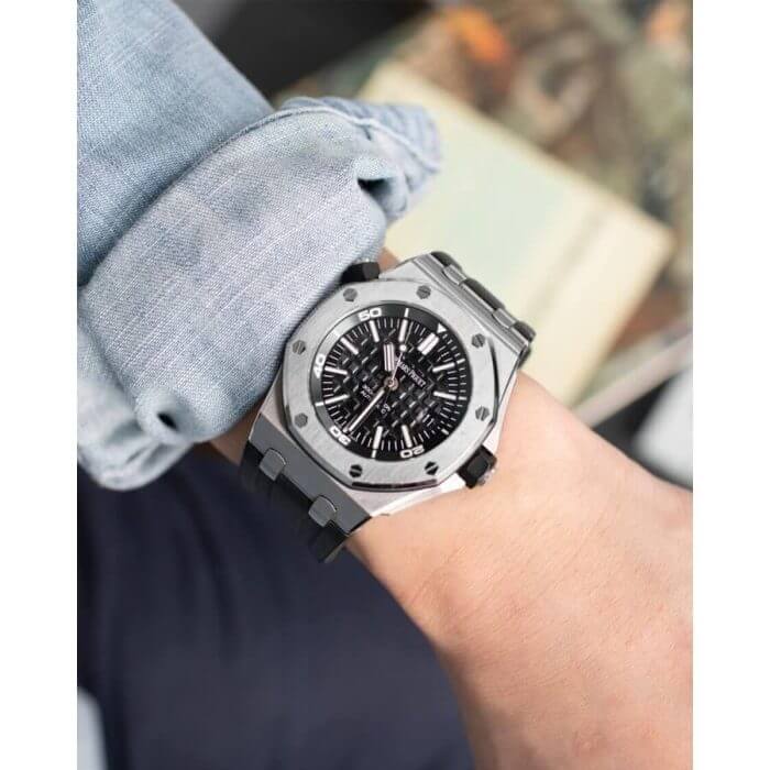 Audemars Piguet Royal Oak Offshore Black Dial 42MM Men's Watch DIVER 15703 - Image 6