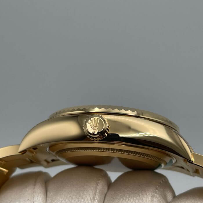 Rolex Sky Dweller Gold Yellow White Dial 42MM fluted-bezel-oyster-bracelet Men's Watch 326938 - Image 4