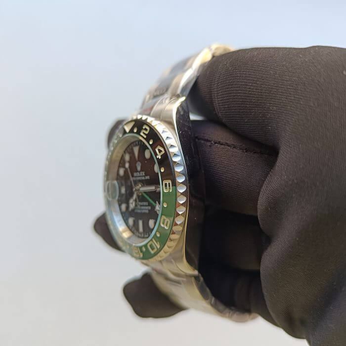 Rolex GMT Master II Replica Watch with Green and Black Bezel - Image 3