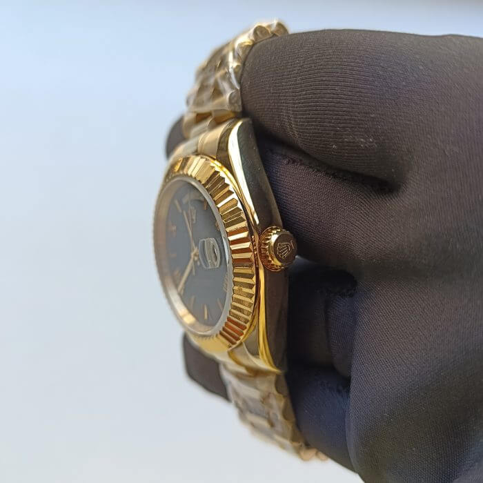 Rolex President Bracelet Day-Date 41MM Black Roman Dial Fluted Bezel Yellow Gold Watch 228238 - Image 9