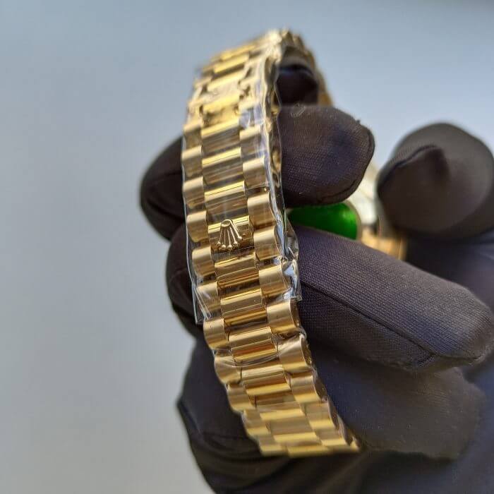 Rolex Day-Date 40 Yellow Gold Silver Dial Diagonal Motif Index & Fluted Bezel President Bracelet 228238 - Image 9