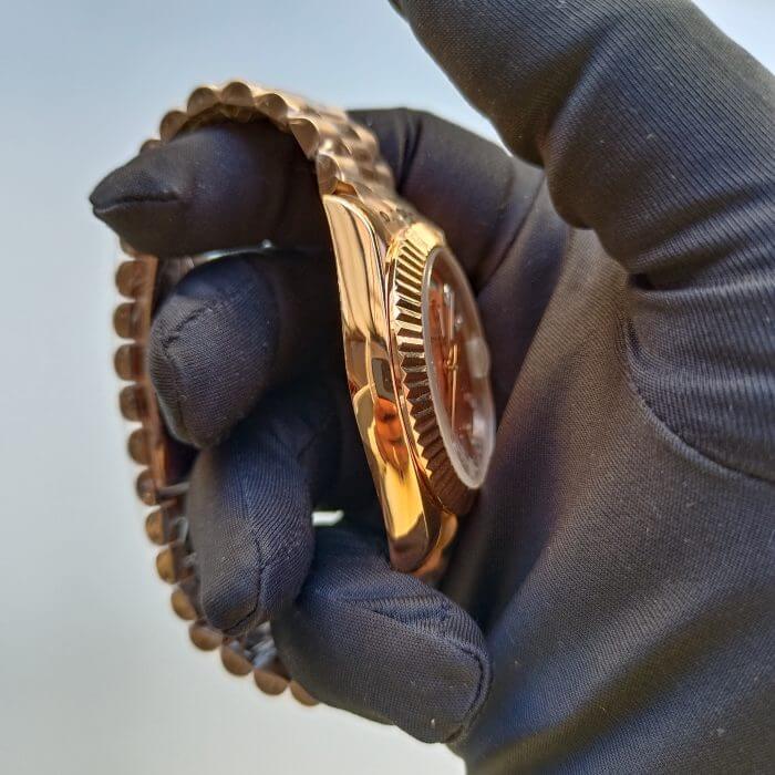 Replica Rolex Day-Date 40: Rose Gold, Presidential Bracelet - Image 3