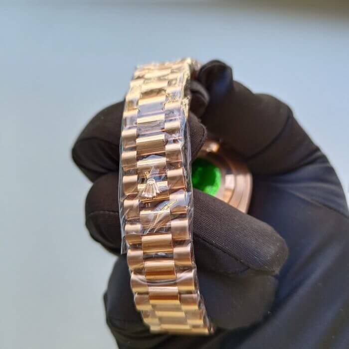 Replica Rolex Day-Date 40: Rose Gold, Presidential Bracelet - Image 5