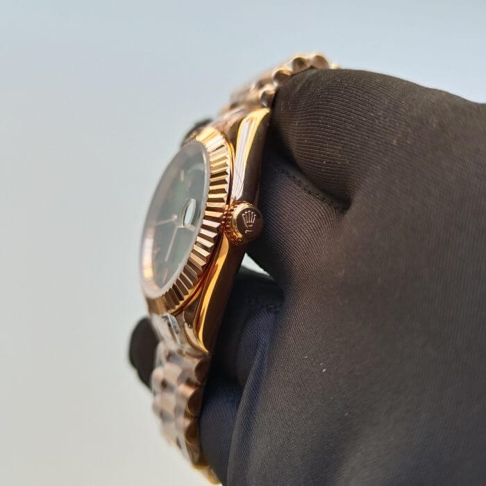 Rolex Day-Date Rose Gold Green Dial 40MM President Fluted Bezel Watch - Image 4