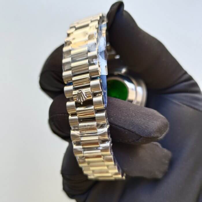 Rolex Day-Date Platinum Diamond Bezel Black Dial 40MM & Smooth Bezel President Bracelet 228206 - Image 2