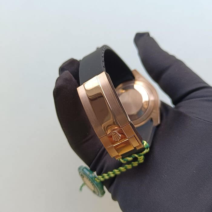 Rolex sky-Dweller Automatic Rose Gold with a Black Dial Men's Watch 326235 - Image 5