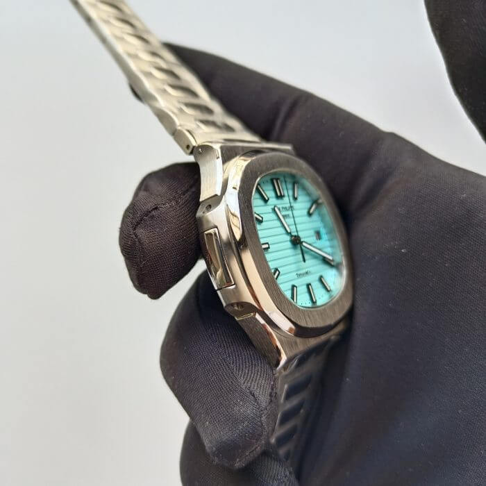 Patek Philippe Nautilus Limited Edition 5711/1A Tiffany Dial Stainless Steel Automatic Watch - Image 3
