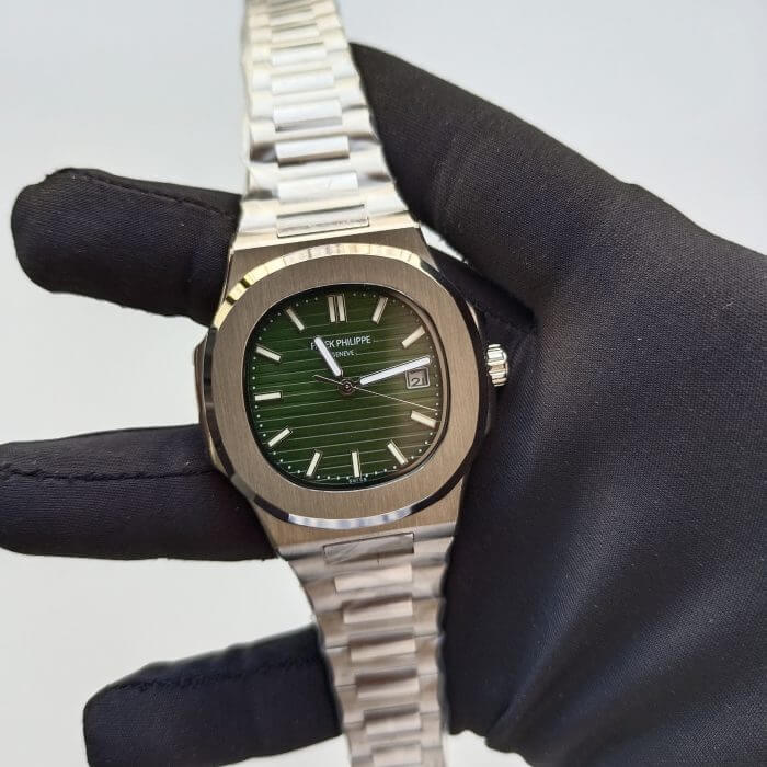 Patek Philippe Nautilus Stainless Steel 40mm Men’s 5711/1A-014 Olive Green Watch