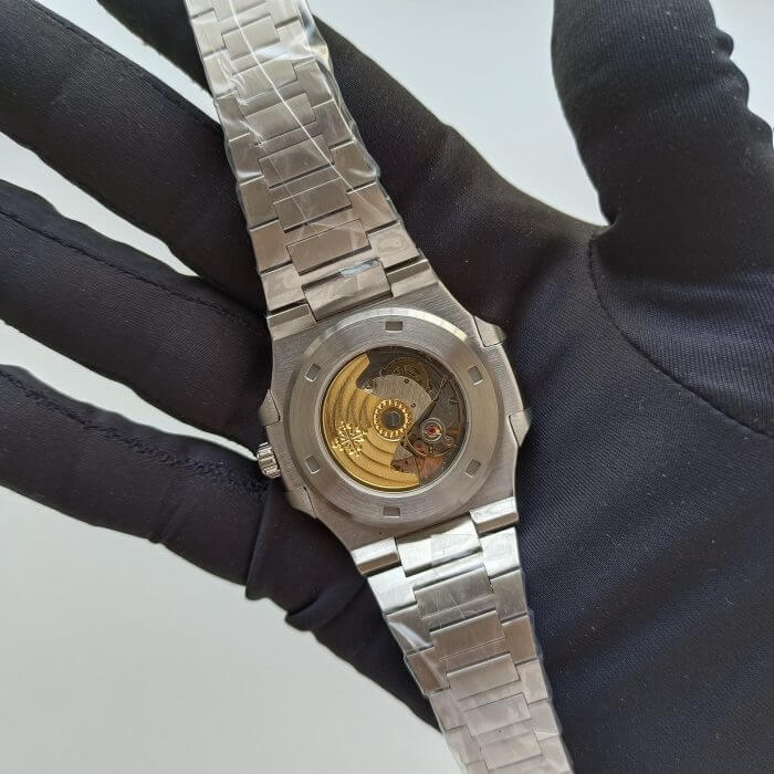 Patek Philippe Nautilus Stainless Steel 40mm Men’s 5711/1A-014 Olive Green Watch - Image 5
