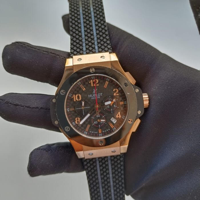 Hublot Big Bang Rose Gold Chronograph with Black Rubber and Black Dial Wrist Men's Watch - Image 2