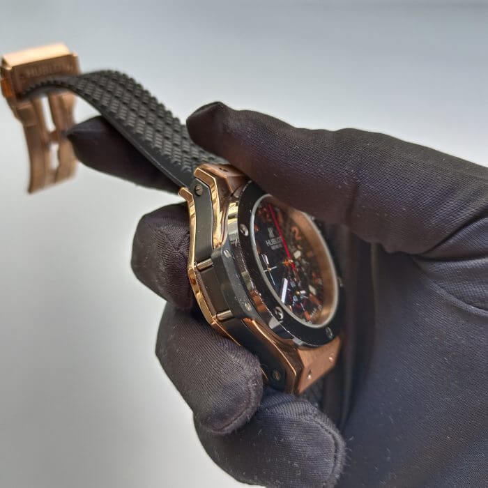 Hublot Big Bang Rose Gold Chronograph with Black Rubber and Black Dial Wrist Men's Watch - Image 3