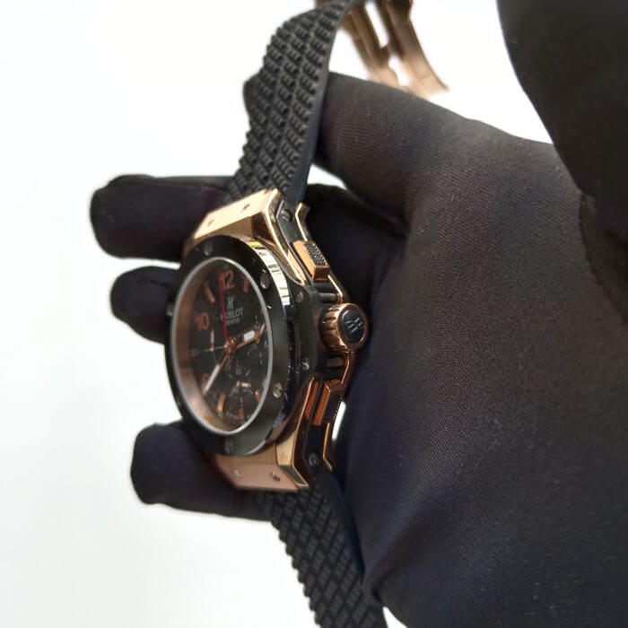 Hublot Big Bang Rose Gold Chronograph with Black Rubber and Black Dial Wrist Men's Watch - Image 4