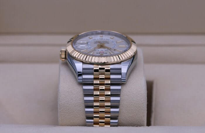 Sky Dweller jubilee Rolex White Dial 42MM Yellow Gold Bezel Two Tone Men's Watch 326933 - Image 4