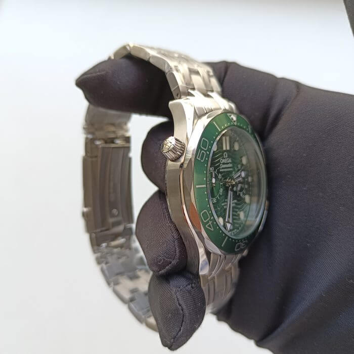 Omega Seamaster 300m Chronograph 44MM Co-Axial Master Chronometer  Green Dial Steel Men’s Watch - Image 3