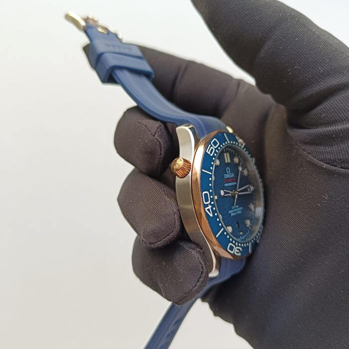Omega seamaster blue rubber strap 300M Co‑Axial Master Chronometer 42 Mm Automatic Men’s Watch - Image 7