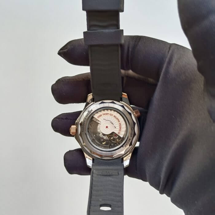 Omega Seamaster black rubber strap 300m Stainless Steel Sedna Gold Co Axial Master Chronometer Black Dial 42mm - Image 5